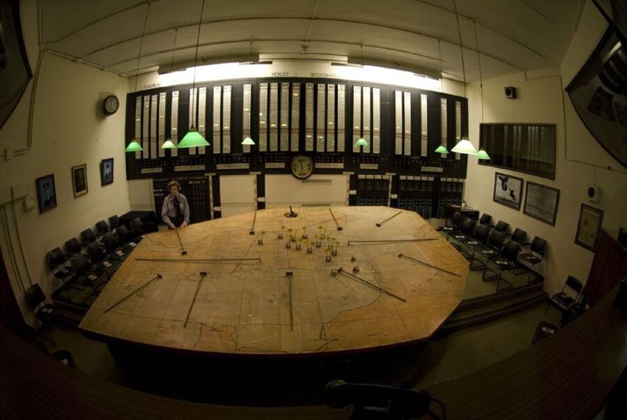 London: Westminster Abbey & Churchill War Rooms Walking Tour - Inside Churchill’s underground command center