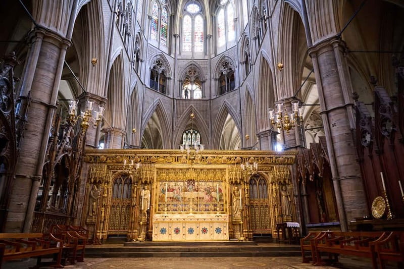 London: Westminster Abbey & Jubilee Galleries Guided Tour - Meeting Newton, Darwin, and other historic figures