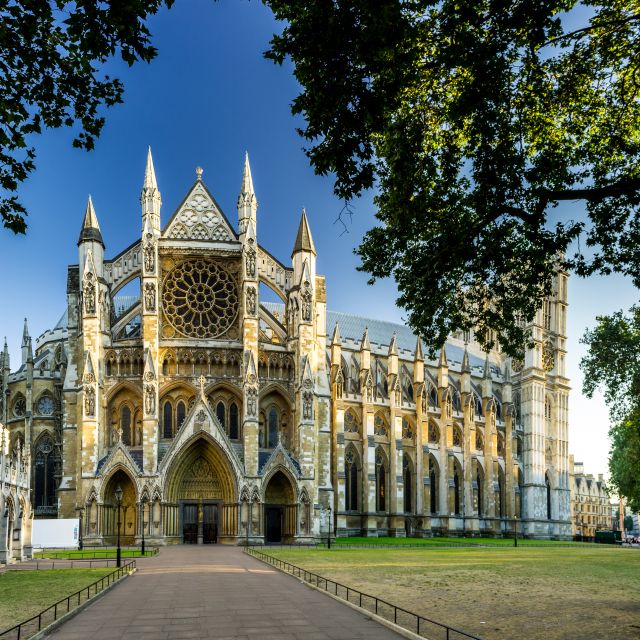 London: Westminster Abbey Skip-the-line Entry & Guided Tour - Languages, timing, and practical planning