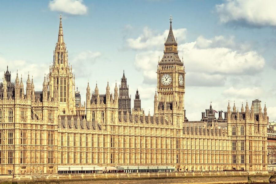 London: Westminster Tour, River Cruise, and Tower of London - Westminster in three hours, from Trafalgar Square to Parliament