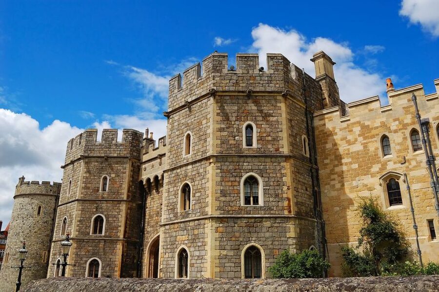 London: Windsor Castle, Stonehenge, and Bath Day Trip - What the coach day feels like