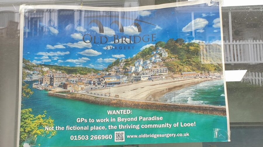 Looe: Beyond Paradise TV Locations Tour - Following the East Looe River