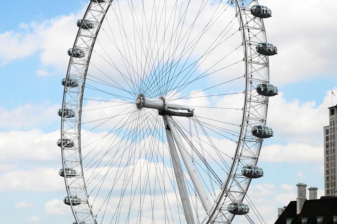 Lunch River Cruise on the Thames with 2-Course Meal - The London Eye and the approach to Westminster