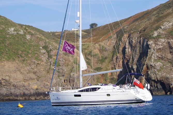 Luxury Sailing Experience Day with Champagne and Lunch or Dinner - Sailing across the Solent toward the Isle of Wight