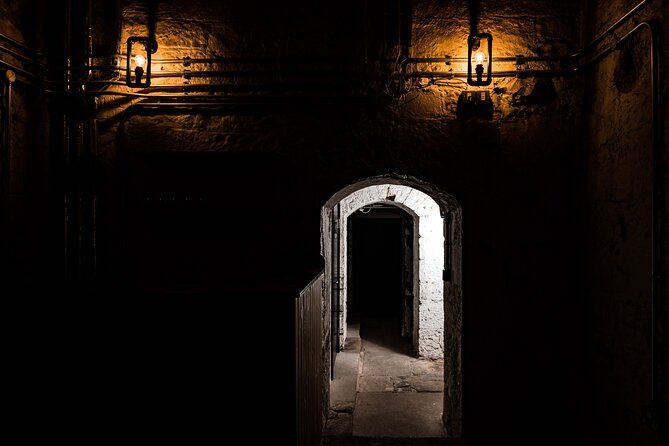 Luxury Whisky Tasting in Edinburgh's Underground Vaults | 90min - How the 90 minutes unfold