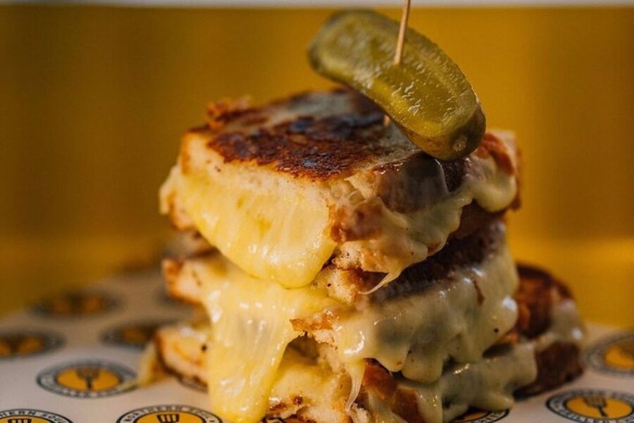 Manchester: Guided Cheese Crawl with Tastings - Starting with cheese in St Ann’s Square