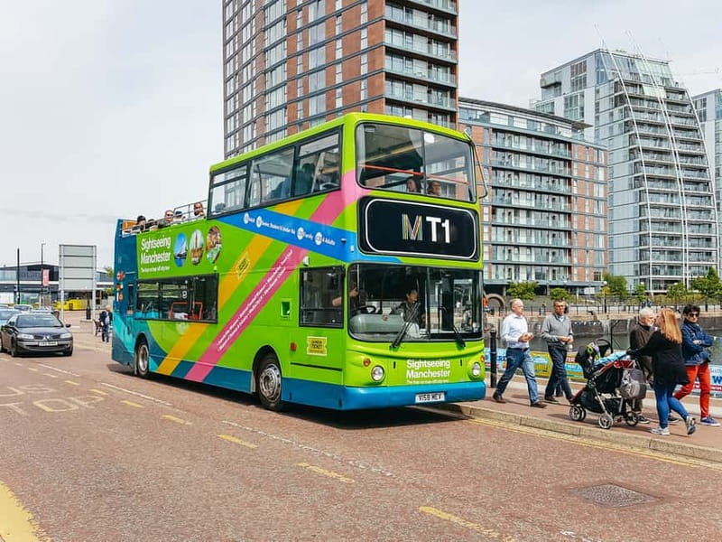 Manchester: Sightseeing Bus Tour - Town Hall, Piccadilly Gardens, and the football museum
