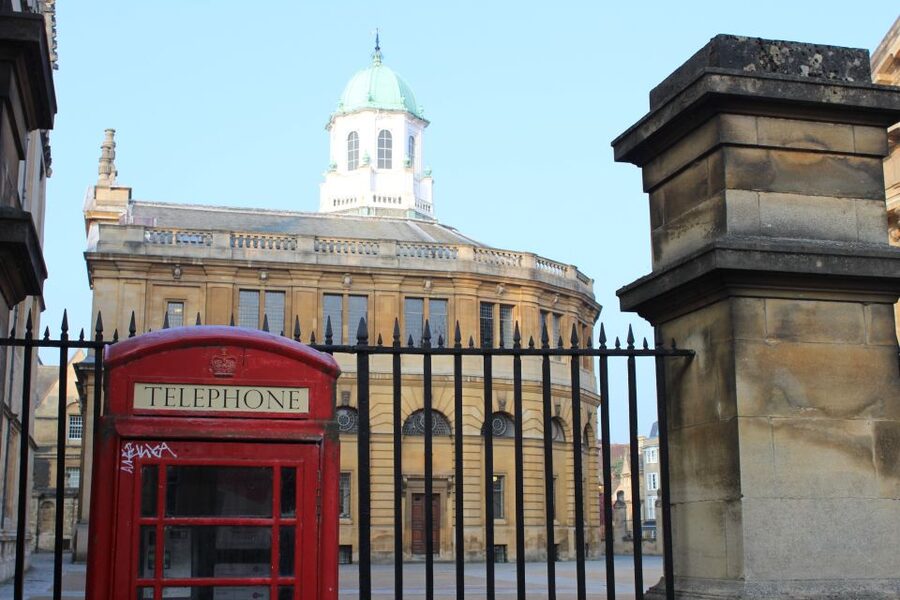 Morse, Lewis and Endeavour Walking Tour of Oxford - How demanding is the 105-minute walk?