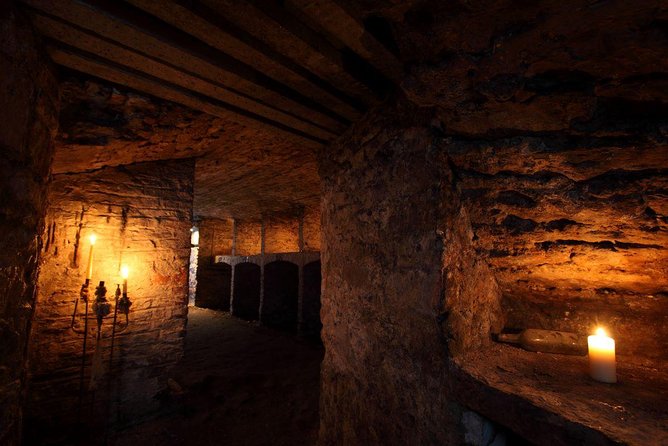Multi-Sensory Night Walking Tour with Haunted Vaults in Edinburgh - Practical details that affect your night