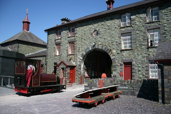 North Wales and Caernarfon Castle day-tour from Liverpool - Snowdonia-Eryri supplies the big scenery