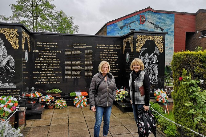 Official World Famous Belfast Taxi Tour ™ - Shankill Road, King Billy, and Loyalist memory