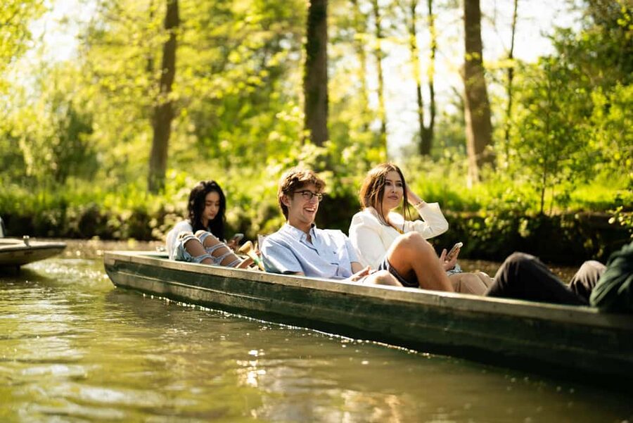 Oxford: Alumni-Led Walking & Punting Tour w/opt New College - Why this Oxford combination works