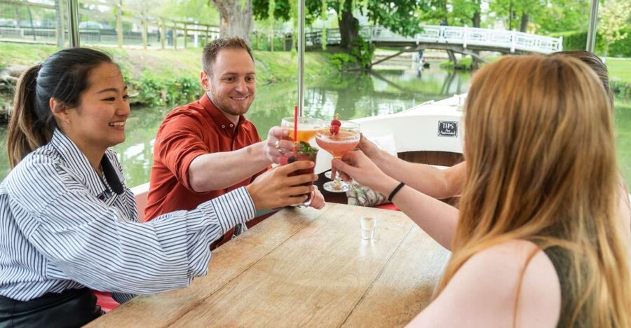 Oxford: Evening Sightseeing River Cruise with a Cocktail - Why this short Oxford cruise works