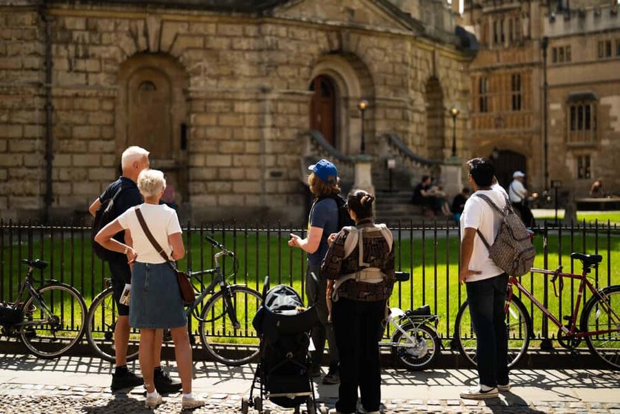 Oxford: Harry Potter Film Tour Led by University Alumni - New College and the Hogwarts connection