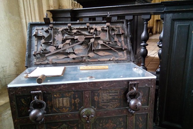 Oxford Harry Potter Insights entry to Divinity School PUBLIC Tour - What the guides add to the experience