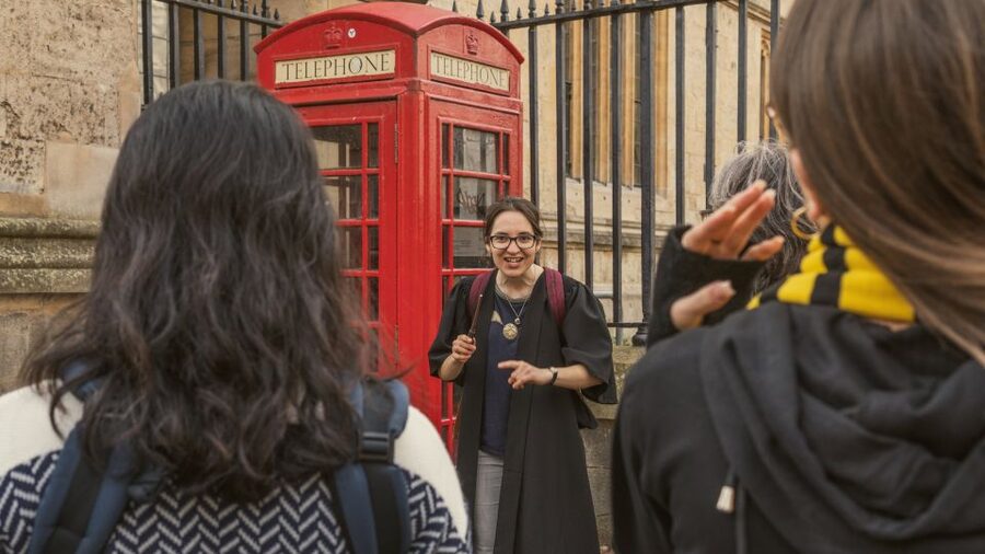 Oxford: Harry Potter Walking Tour Including New College - The Oxford literary connections