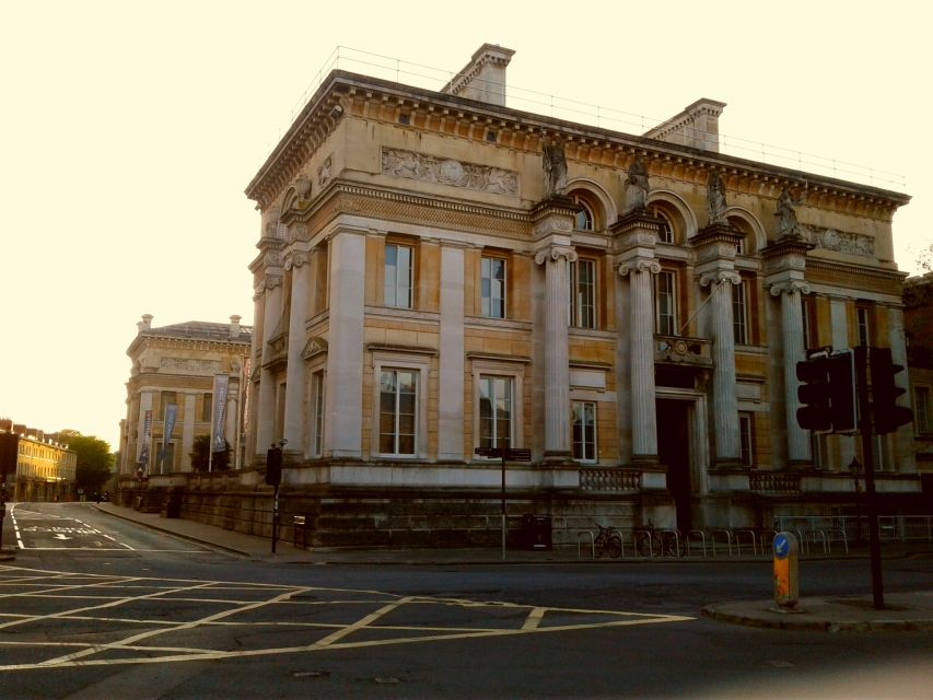 Oxford: Inspector Morse Lewis Endeavour Small Group Tour - Who will enjoy this most