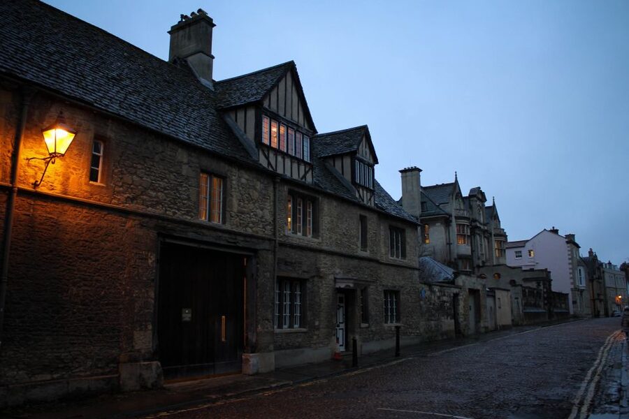 Oxford Official Ghost Tour - Is $45 good value for two hours?