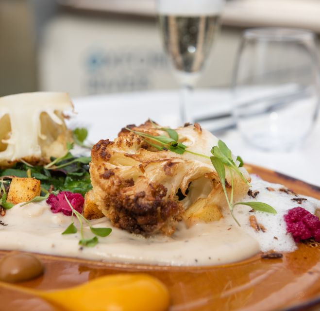 Oxford: River Cruise with 3-Course Meal - A short cruise into Oxford’s rowing world