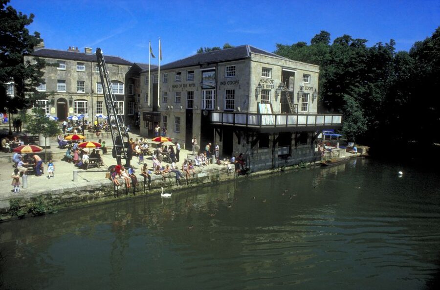 Oxford: Sightseeing River Cruise - Christ Church Meadows and Oxford’s college riverbank