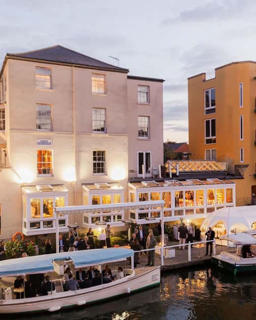 Oxford: Sightseeing River Cruise - Iffley village and the lock