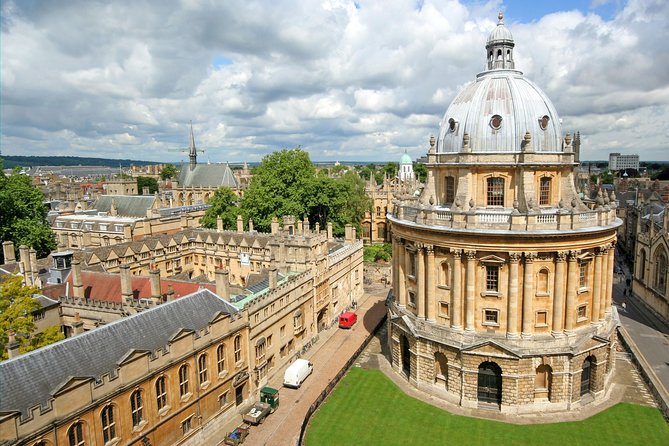 Oxford, Stratford, Cotswolds & Warwick Castle Tour from London - The guides can make or break the day