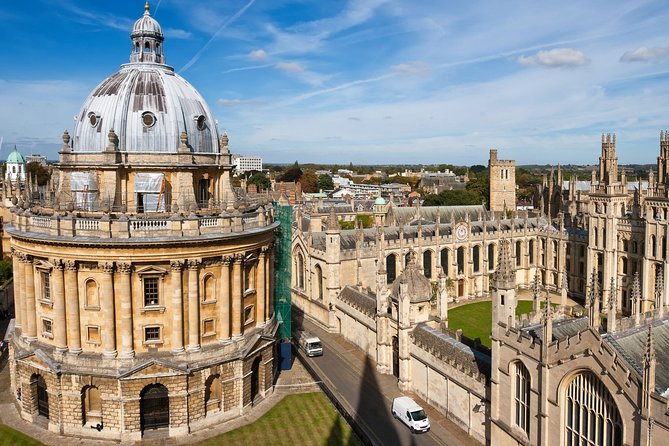 Oxford, Stratford, Cotswolds & Warwick Castle Tour from London - Warwick Castle brings medieval theater to life
