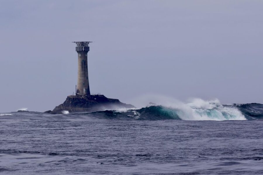 Penzance: Land's End Boat Tour with Wildlife Guides - Leaving Penzance Harbour for the open coast