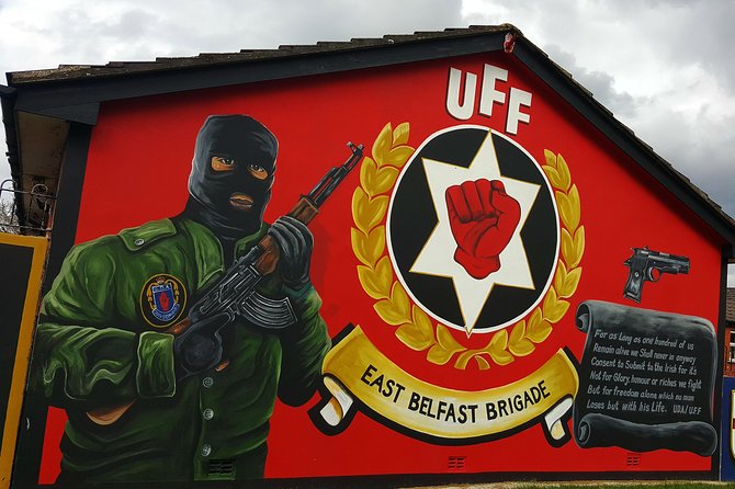 Political Taxi Tour Belfast (1-7 People) - Bobby Sands and the International Wall murals