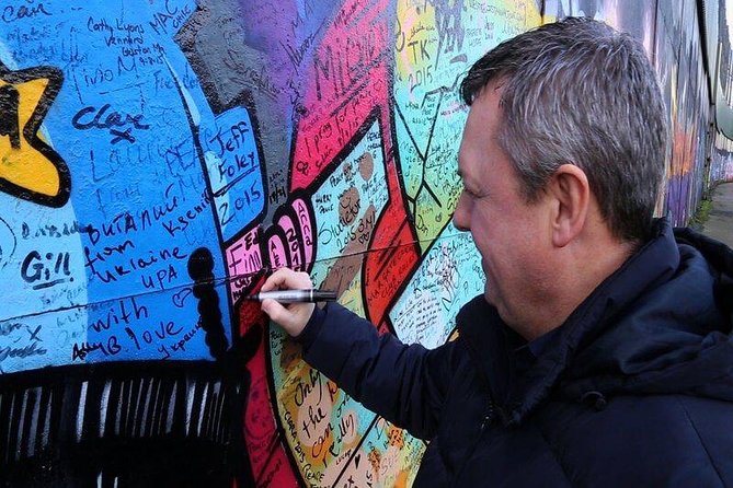 Political Taxi Tour Belfast (1-7 People) - Is $51.99 per person good value?
