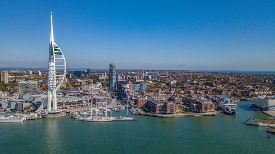 Portsmouth: Spinnaker Tower High Tea in the Clouds - What arrives on the tea stand