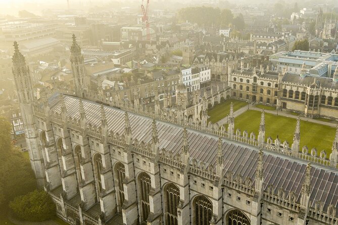 Private | Cambridge University Tour By Alumni™ & King's Chapel - Science at the old Cavendish Laboratory
