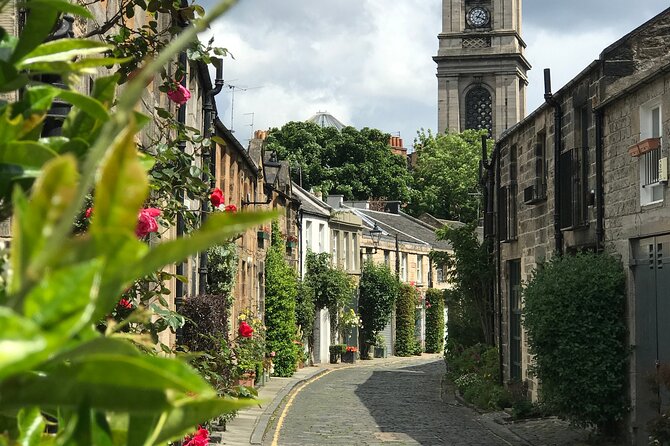 Private Edinburgh City 4-Hour Guided Tour in a black cab LEVC TX - Edinburgh Castle and the best high viewpoints