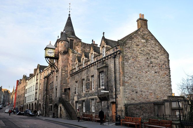 Private Edinburgh City Half-Day Tour - Why the vehicle changes the day