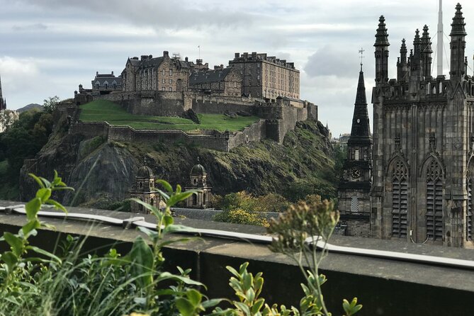 Private Edinburgh Full Day Guided Tour in a Black Cab LEVC TX - Why a black cab works well in Edinburgh