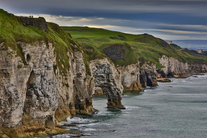 Private Giants Causeway and Antrim Coast Tour - Bushmills Distillery and a taste of local culture