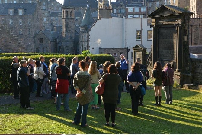 Private Greyfriars Kirkyard history tour - Why private touring changes the experience