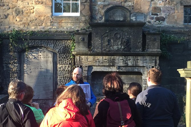 Private Greyfriars Kirkyard history tour - Walking conditions and practical comfort