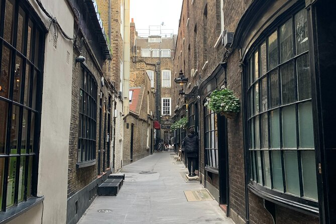 Private Guided Tour of Harry Potter Locations - English/ Italian - The Ministry of Magic and the finish near Trafalgar Square