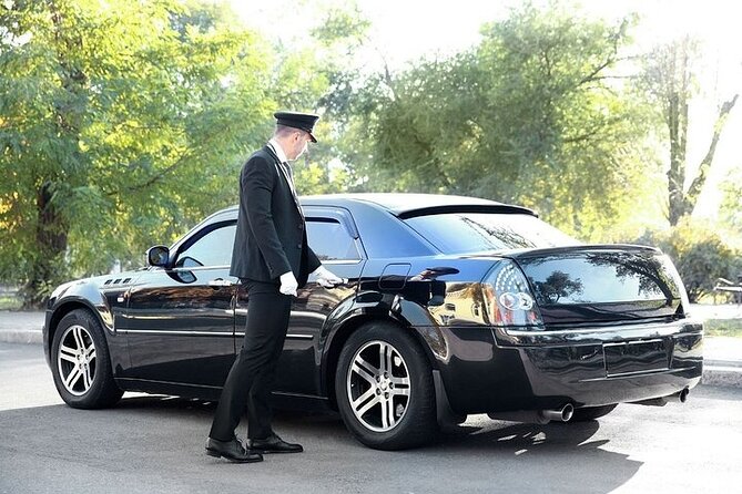 Private One way Transfer Edinburgh Airport to Edinburgh - From Edinburgh Airport to your hotel in about 35 minutes