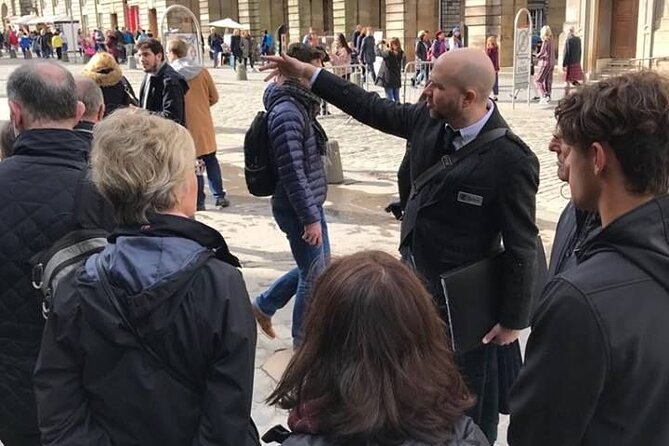 Private Royal Mile walking tour - Discover the history of our most famous street - The people behind Edinburgh’s stories