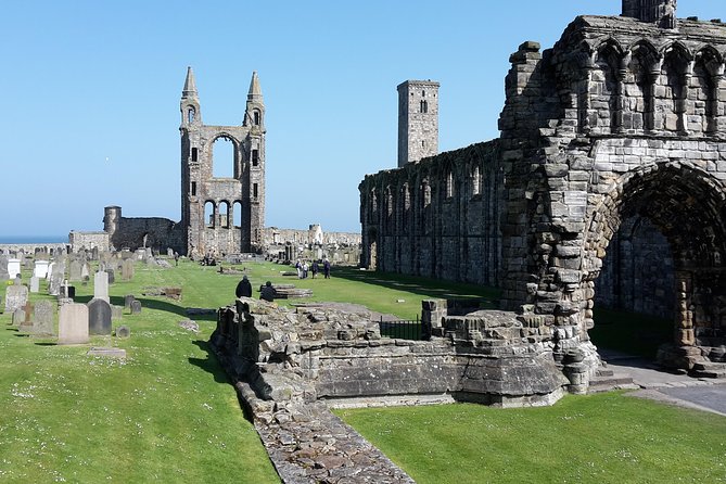 Private St Andrews, Dunfermline and Fife Day Tour from Edinburgh - St Andrews: golf, ruins, and a famous bridge