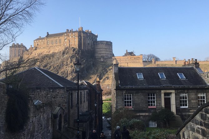 Private Walk: Edinburgh Old Town and New Town - Weather, comfort, and practical planning