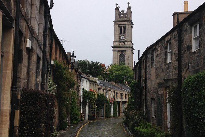Private Walk: Edinburgh Old Town and New Town - Victoria Street, West Bow, and the upper Royal Mile