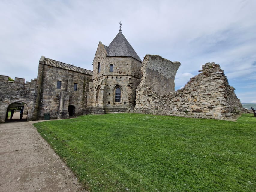 Queensferry: Sightseeing Cruise to Inchcolm Island - The return sailing and onboard commentary
