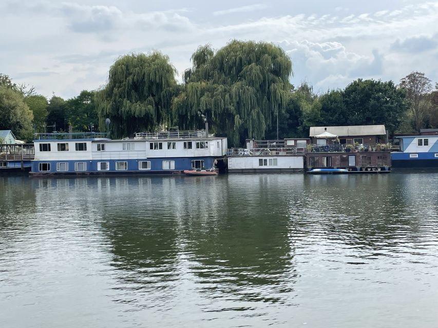 Richmond: Ted Lasso Guided Walking Tour - Key points at a glance