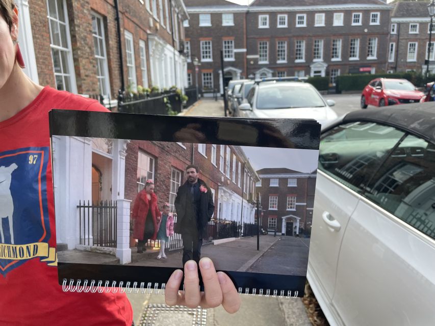 Richmond: Ted Lasso Guided Walking Tour - Roy and Keeley’s first date