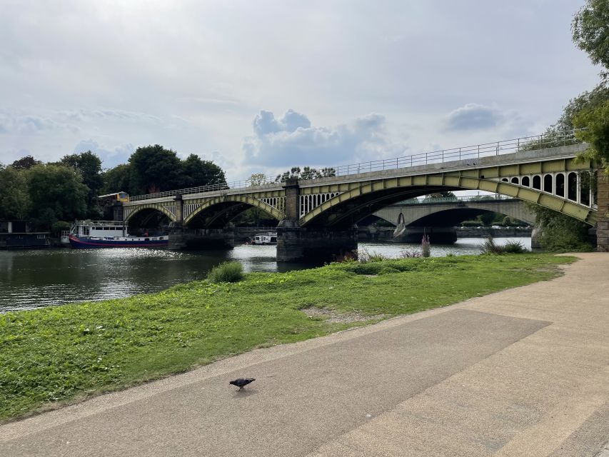Richmond: Ted Lasso Guided Walking Tour - How much the $47 price is worth