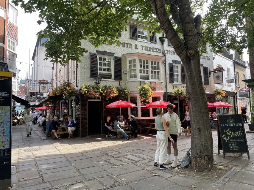 Richmond: Ted Lasso Guided Walking Tour - Weather, walking pace, and group comfort