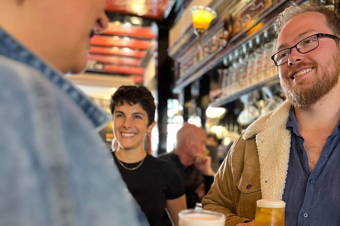 Royal Historic Pubs Walking Guided Tour in London - St. James’s Palace: the royal opening